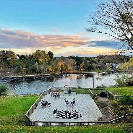 Inn At The Falls Bracebridge Bagian luar foto