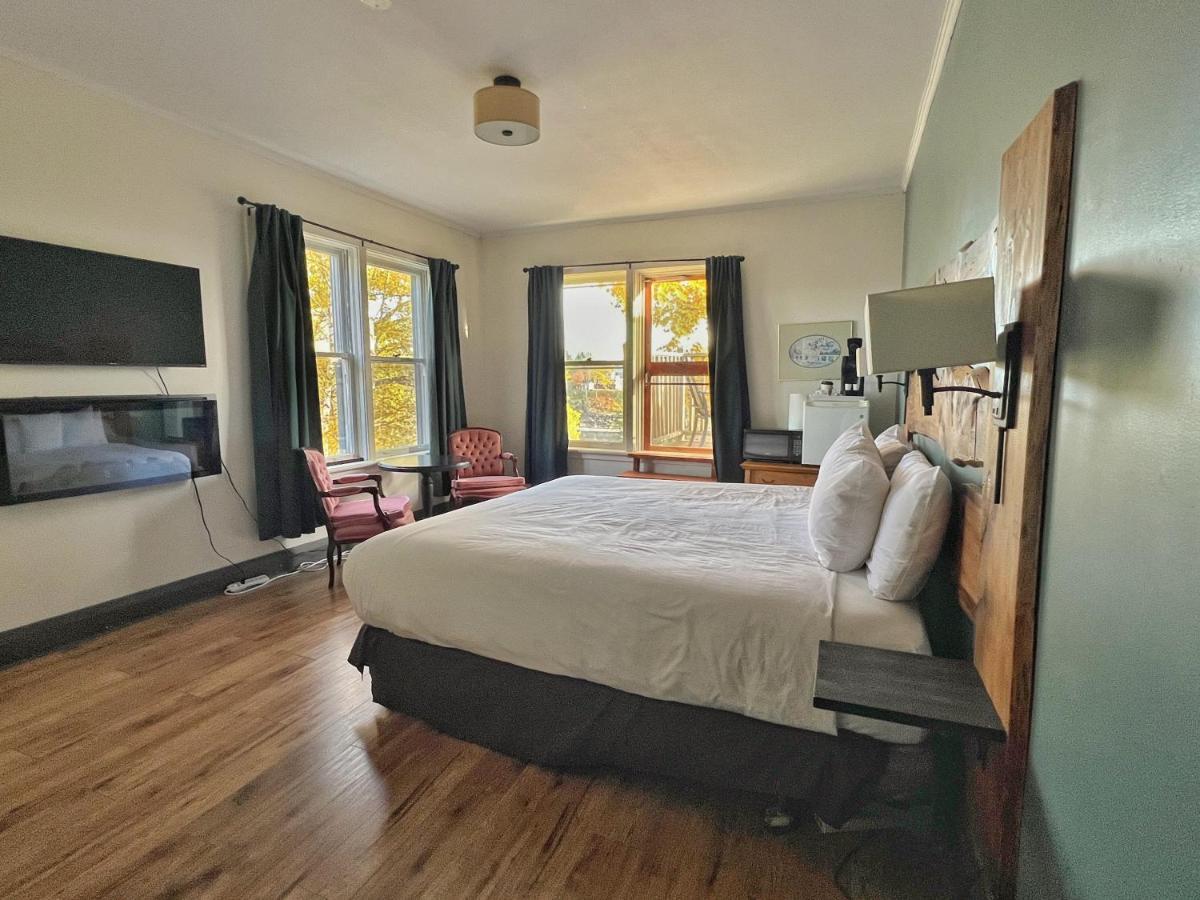 Inn At The Falls Bracebridge Bagian luar foto