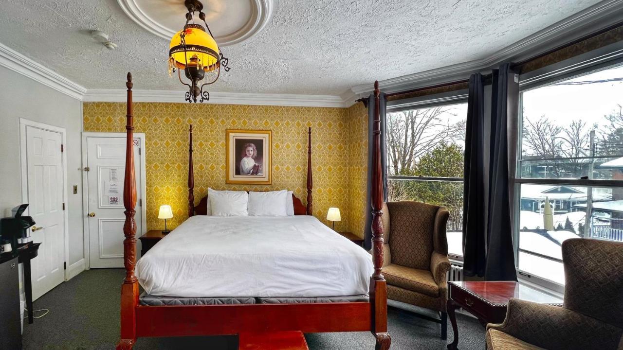 Inn At The Falls Bracebridge Bagian luar foto