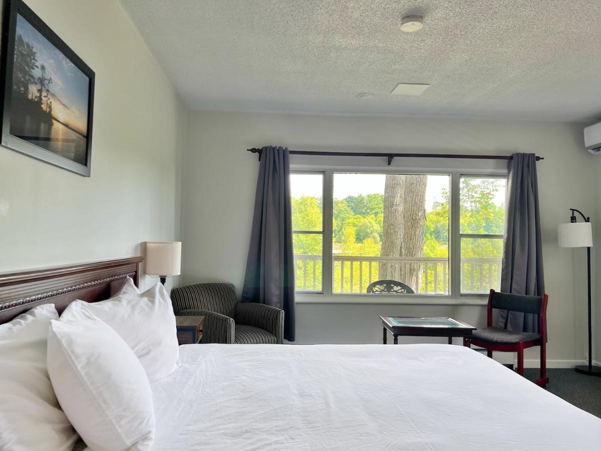 Inn At The Falls Bracebridge Bagian luar foto