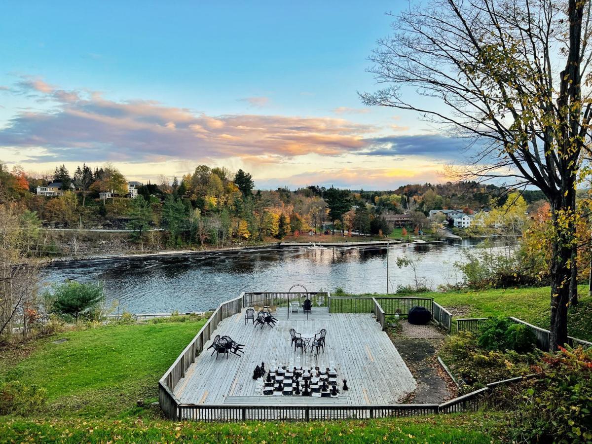 Inn At The Falls Bracebridge Bagian luar foto